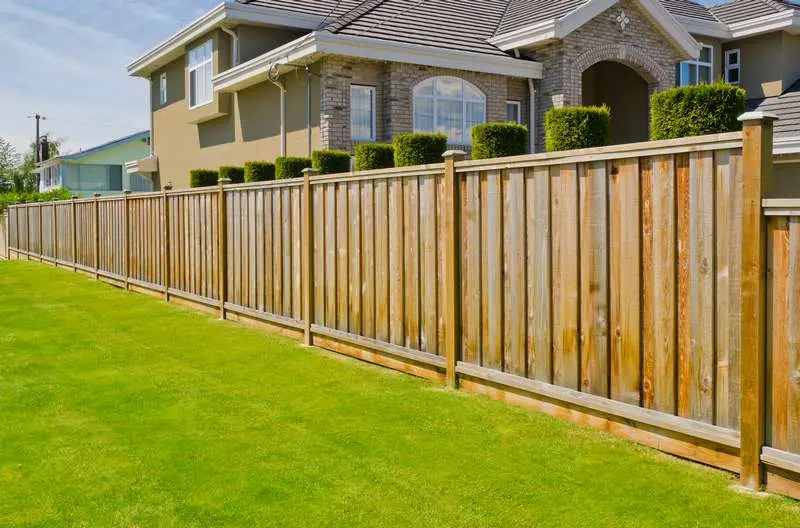 Professional Fence Installation and Repair